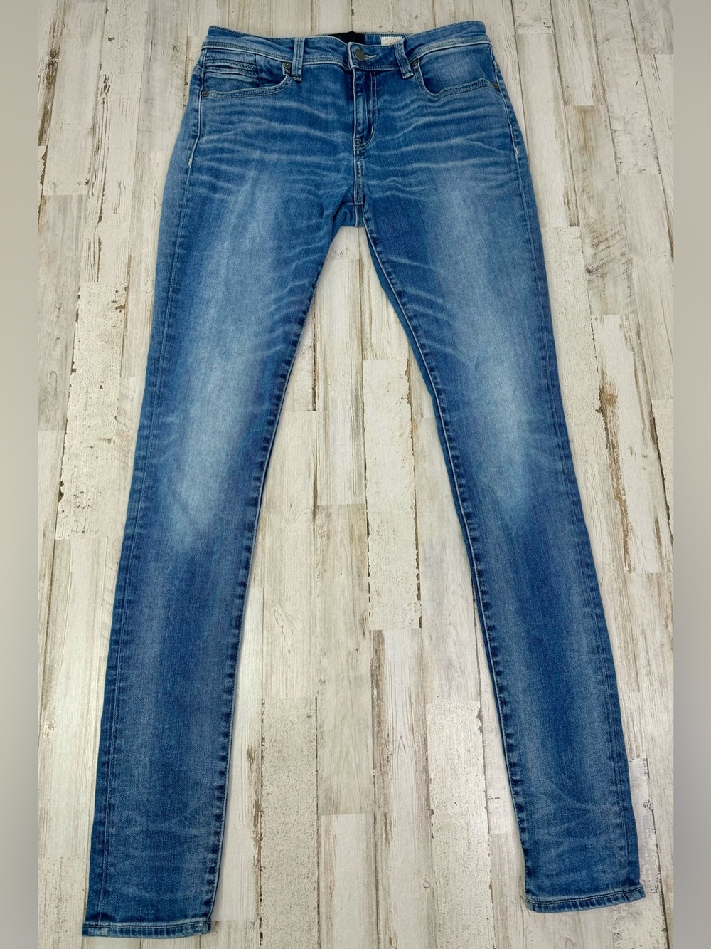 Buckle Women's Skinny Jeans - Faded Blue Wash